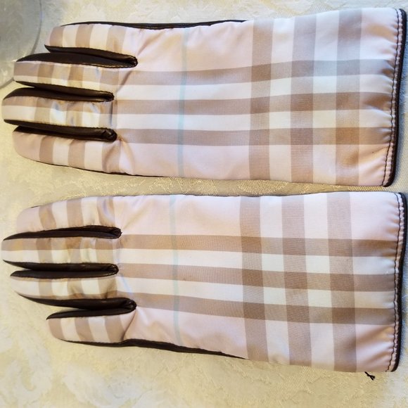 Burberry Pink and Brown Plaid Gloves - Picture 12 of 16